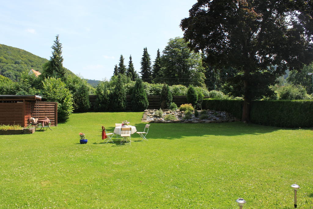 Ferienquartier Waldblick Hotell Lügde Exteriör bild